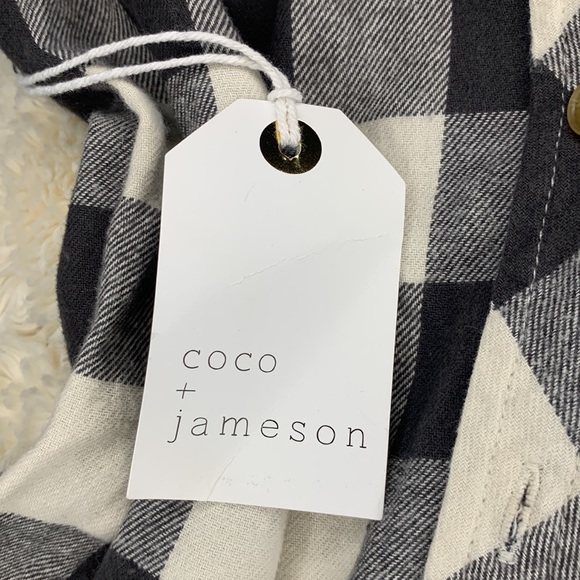 Coco + Jameson Plaid NWT lace sleeve size small - Picture 4 of 10